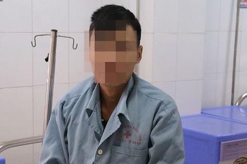 Phát hiện khối u màng não sau khi bị ù tai, mờ mắt