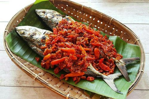 Món cá rán tắm sốt ớt ngọt ngon cơm