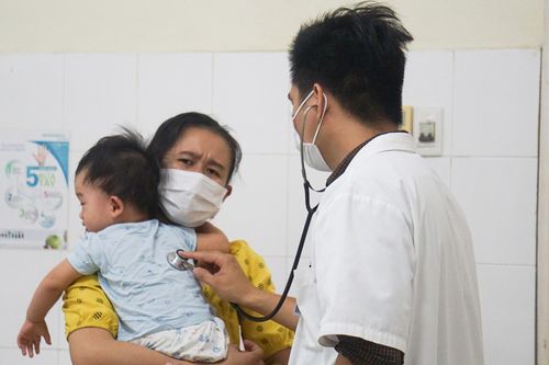 Số lượng trẻ mắc tay chân miệng ở Đà Nẵng tăng đột biến