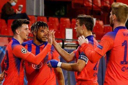 Porto 0-2 Chelsea: The Blues đặt một chân vào bán kết