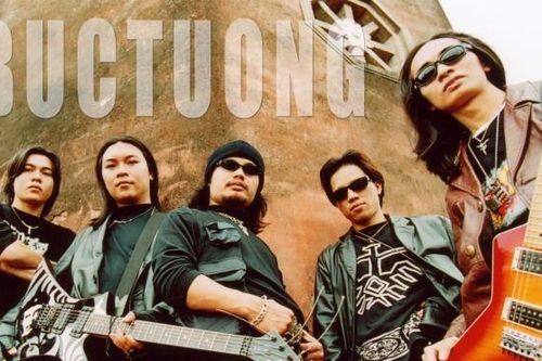 Guitarist Trần Tuấn Hùng: Khi Bức Tường khát khao được trở nên lớn lao