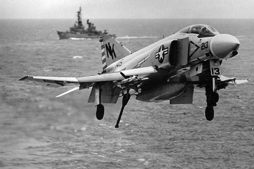 Máy bay F-4 Mỹ tham chiến ở Việt Nam vì sao không có pháo?