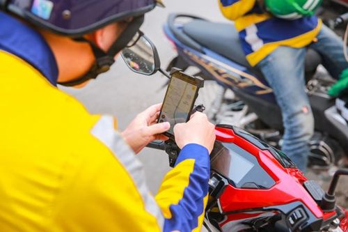 Bí quyết luôn tỉnh táo của cánh xe ôm công nghệ