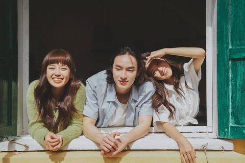 Hoàng Yến Chibi hợp tác với Tlinh trong MV 'Yêu Thầm'