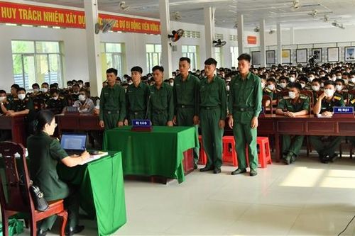 6 quân nhân lĩnh án tù do hành hung đồng đội