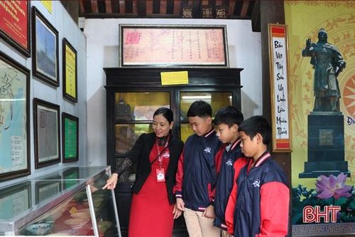 Học sinh iSchool Hà Tĩnh hào hứng với trải nghiệm ngoại khóa liên môn, hành trình về di sản