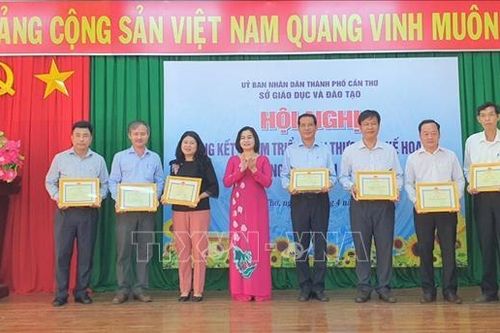 'Quả ngọt' trường điển hình đổi mới