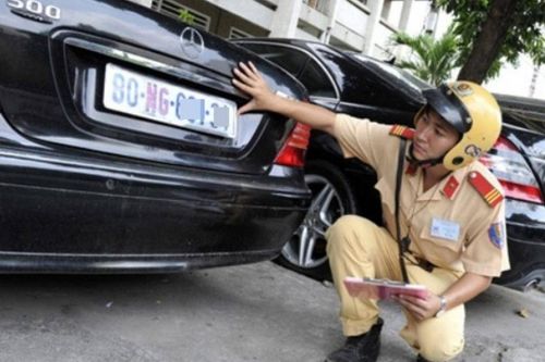 Rà soát, xử lý xe mang biển ngoại giao 'rởm'