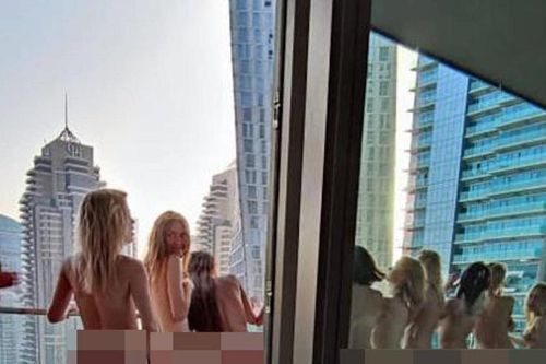 Vụ 40 mẫu nữ khỏa thân bị bắt ở Dubai: 'Chị ấy nói đi du lịch'