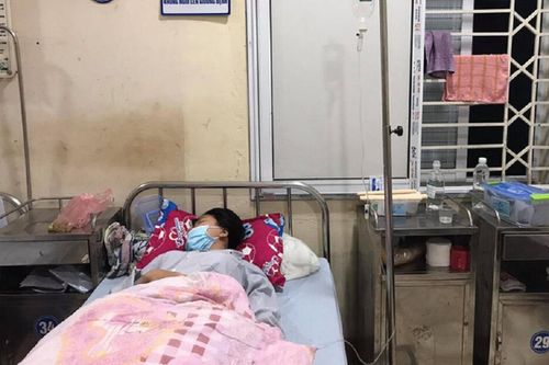 Hé lộ nguyên nhân nữ sinh lớp 10 bị mẹ và gia đình người yêu cũ chặn đường đánh đập