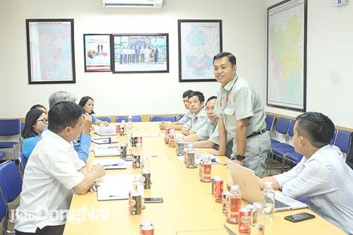 Đẩy mạnh các phong trào thi đua trong công nhân lao động