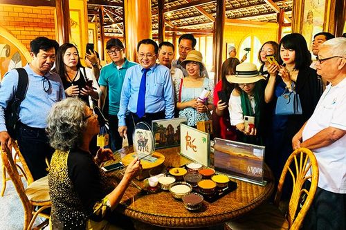 Đoàn famtrip khảo sát du lịch Khánh Hòa
