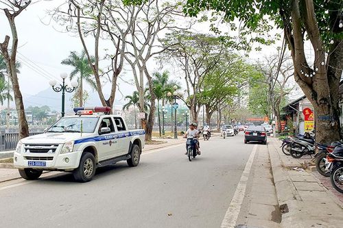 Đã khắc phục tình trạng giao thông lộn xộn trên đường Đinh Tiên Hoàng
