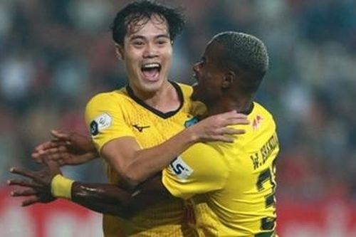 Văn Toàn vươn lên dẫn đầu danh sách ghi bàn V.league