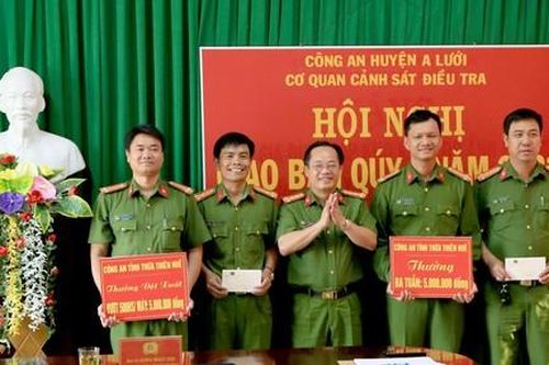 Thưởng nóng các tổ cấp căn cước công dân vượt xa chỉ tiêu