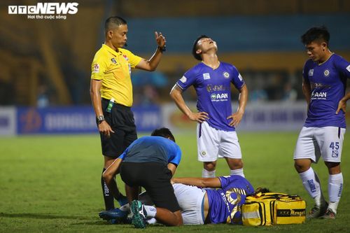 Hà Nội FC lần đầu thua Viettel: Bầu Hiển khó chịu, Quang Hải ngửa mặt than trời