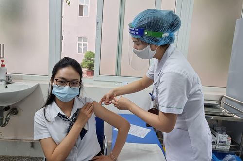 Việt Nam vẫn tiêm vaccine COVID-19 AstraZeneca