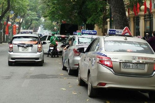 Ngăn chặn vi phạm của taxi ngoại tỉnh