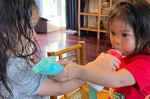 Con gái Thanh Thảo và Hà Anh học cùng lớp