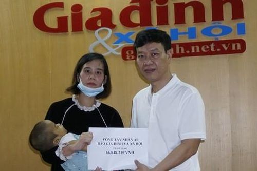 Hơn 170 triệu đồng đến với bé trai 11 tháng bụng căng tròn như 'trống'