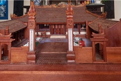 Độc đáo ngôi đình bằng gỗ gụ siêu nhỏ
