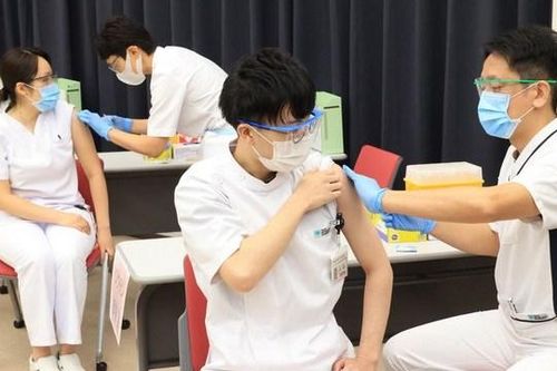Nhật tuyển điều dưỡng, hộ lý lương từ 30 triệu đồng
