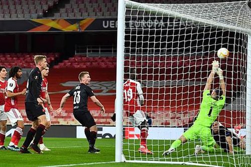 Martin Keown: 'Cần ai đó đấm vào mặt các cầu thủ Arsenal'