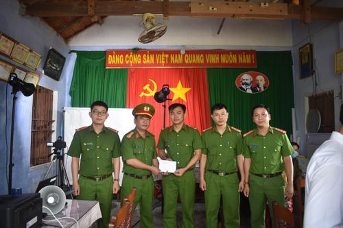 Tổ lưu động làm CCCD tại Phổ Khánh