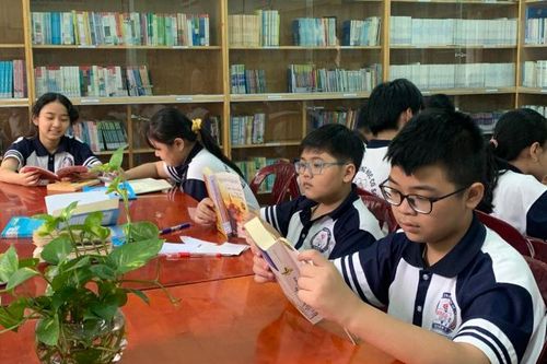SGK theo đề xuất của trường không được chọn tại TPHCM: Giáo viên không quá lo lắng