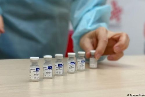 Vaccine Covid-19: WHO thừa nhận bất bình đẳng, Nga tự tin về Sputnik V
