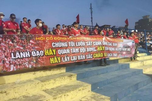 CĐV Hải Phòng yêu cầu Chủ tịch CLB từ chức