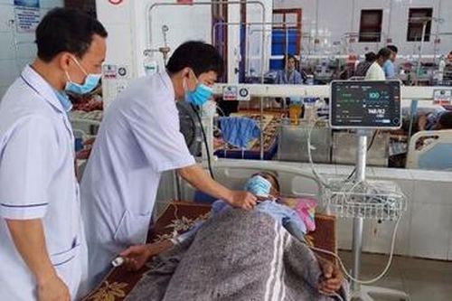 Cứu bệnh nhân bị ngộ độc thuốc tê tại phòng khám tư nhân