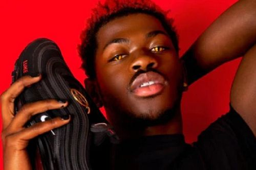 Mẫu giày có chứa máu người của Lil Nas X chính thức bị thu hồi, người mua được hoàn tiền