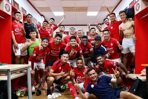 Nụ cười trở lại với cầu thủ CLB TP HCM