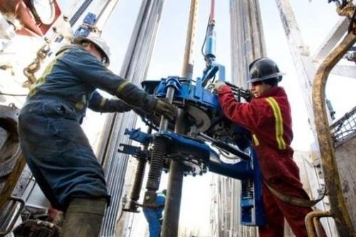 450.000 người trong ngành dầu khí Canada có thể mất việc vào năm 2050