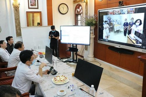 Bước đột phá trong y tế về đặt lịch khám bệnh và 'hội chẩn ảo'