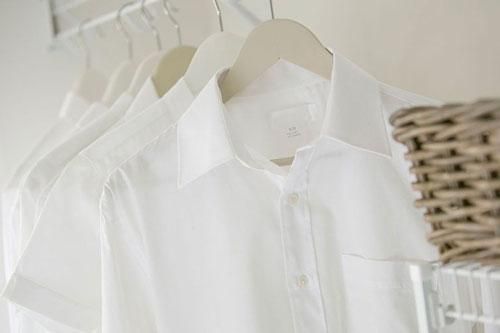 Không phải bột giặt hay thuốc tẩy, ngâm quần áo trắng ngả màu với 'nước thần' sau 1 đêm là sạch như mới