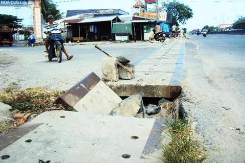 Hố nơi ngã ba