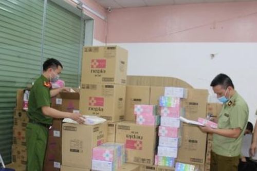 Hưng Yên: Bắt kho hàng mỹ phẩm, thực phẩm chức năng nghi nhập lậu