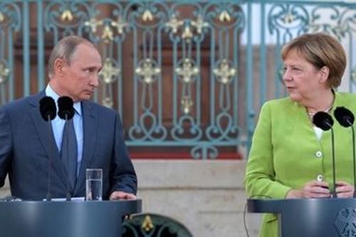Đức hối thúc Nga rút quân gần Ukraine, ông Putin nói gì?