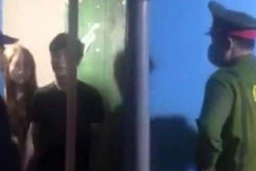 Nam thanh niên tự đâm vào bụng quyên sinh trước mặt người yêu