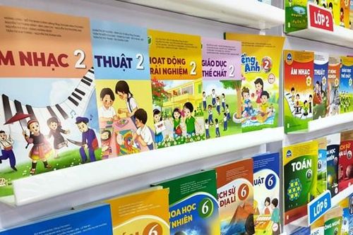 Giá sách giáo khoa tăng cao