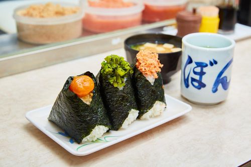 Đặc sản cơm nắm hơn 2.000 năm tuổi ở Nhật