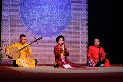 LƯU GIỮ MẠCH NGUỒN VĂN HÓA DÂN TỘC
