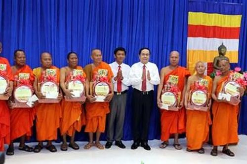 Đồng chí Trần Thanh Mẫn thăm và chúc Tết Chôl Chnăm Thmây tại Sóc Trăng