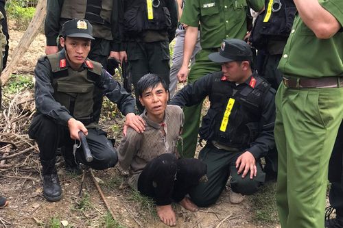 Sơn La: Bắt giữ 'nghịch tử' dùng dao chém chết bố đẻ rồi vào rừng lẩn trốn