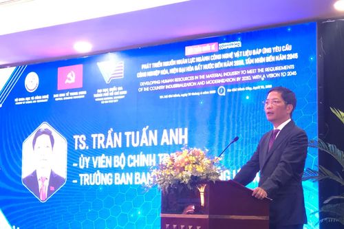 'Nguồn nhân lực của ngành công nghiệp vật liệu còn thiếu và yếu'