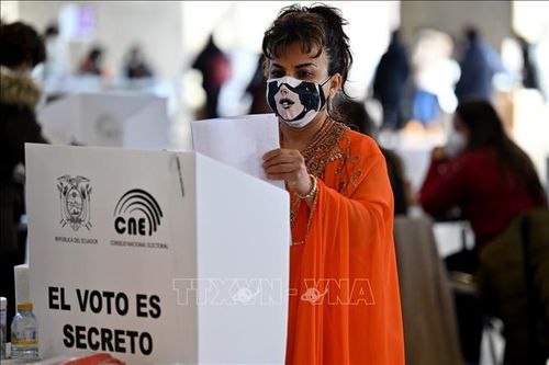 Bầu cử tổng thống Ecuador: Trước thời khắc quyết định
