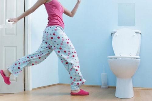 Đi vệ sinh thấy 5 dấu hiệu lạ coi chừng ung thư 'ghé thăm', đi khám sớm kẻo hối không kịp