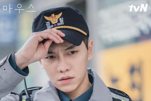 Diễn xuất bùng nổ của Lee Seung Gi trong 'Mouse' nhận về cơn mưa lời khen